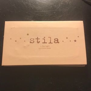 Stila in the light palette